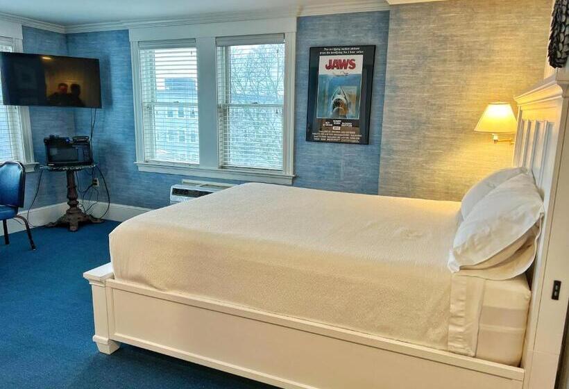 The Winthrop Arms Hotel And Restaurant