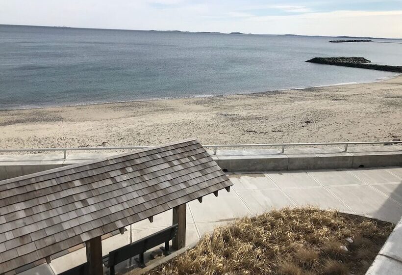 The Winthrop Arms Hotel And Restaurant