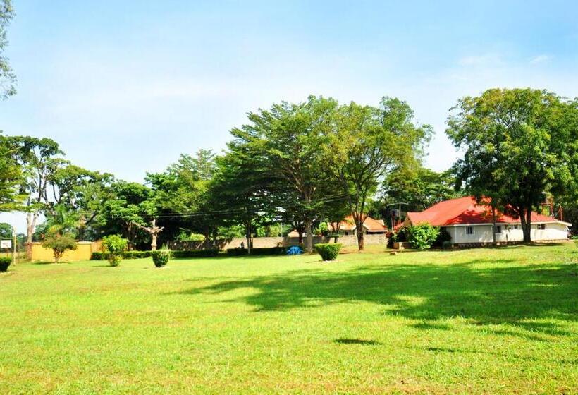 هاستل Albert Grand Palace   Masindi