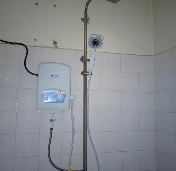 هاستل Albert Grand Palace   Masindi