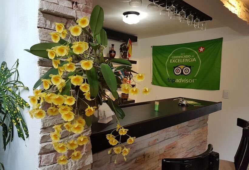 تختخواب و صبحانه Hostal Doña Amalia Cuba
