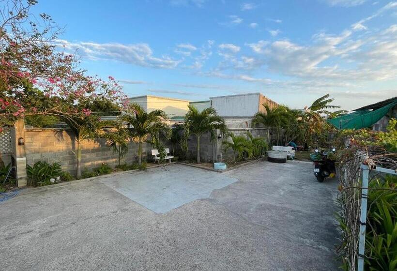 تختخواب و صبحانه Mũi Né Motel