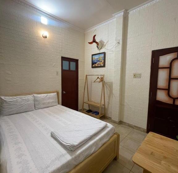 تختخواب و صبحانه Mũi Né Motel