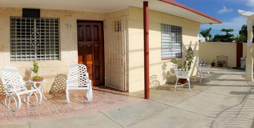Hostal V&b