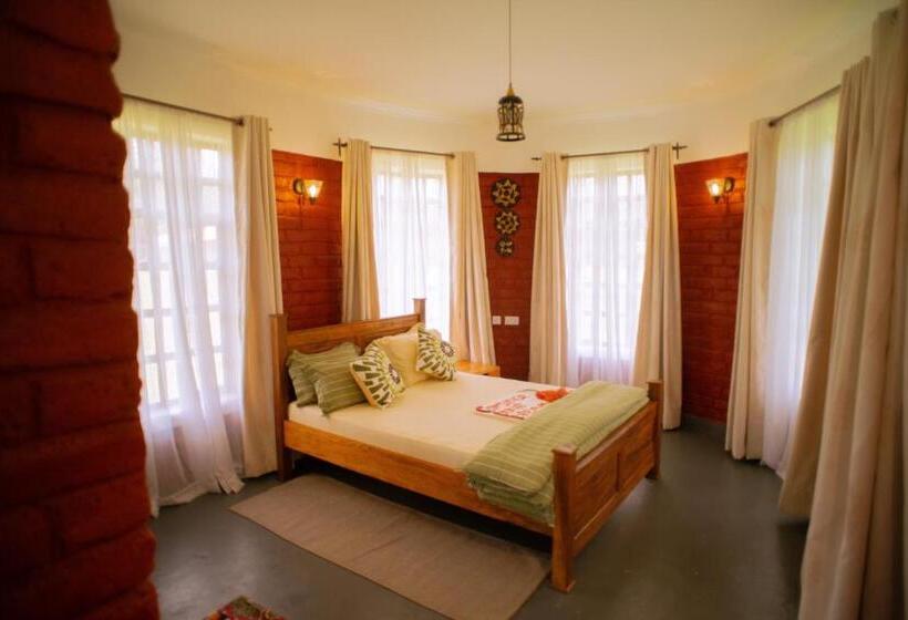 בית מלון כפרי Boloti Camp Resort