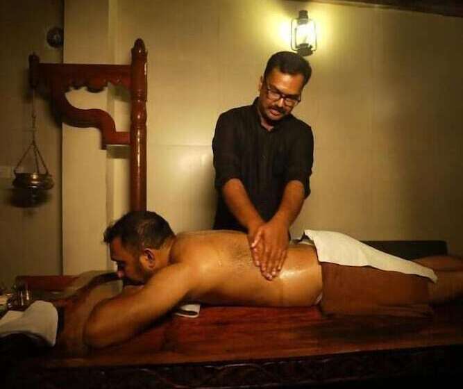 Hotel Broad Bean Resort & Spa