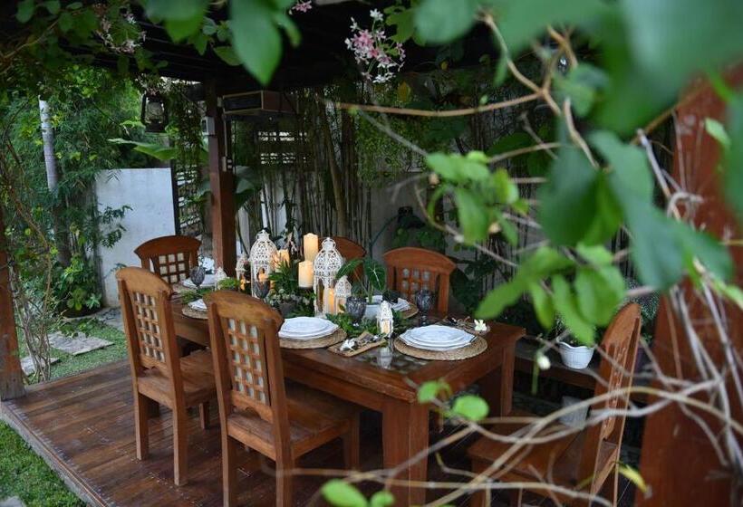 호텔 Chateau Genevie Resort And Event Center