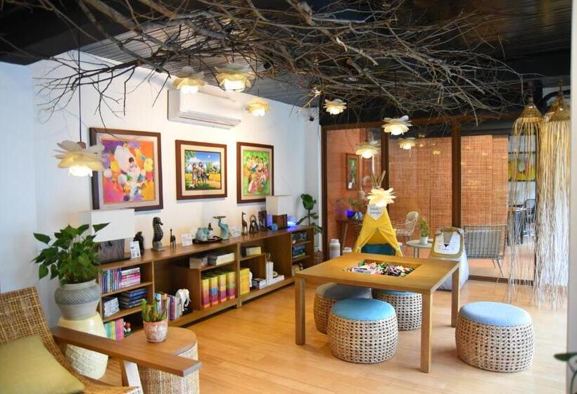 호텔 Chateau Genevie Resort And Event Center