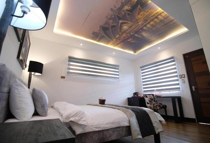 호텔 Chateau Genevie Resort And Event Center