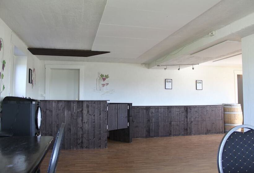 Сельский отель Lerkekåsa Vingård