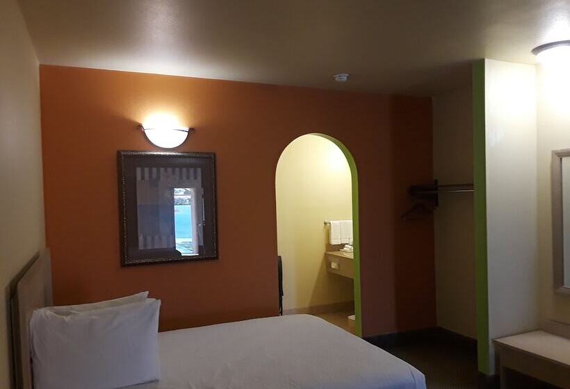 Мотель Sunbridge Inn & Suites