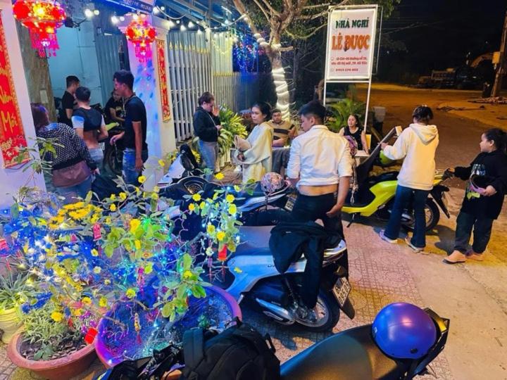 Nhà Nghỉ Lê được