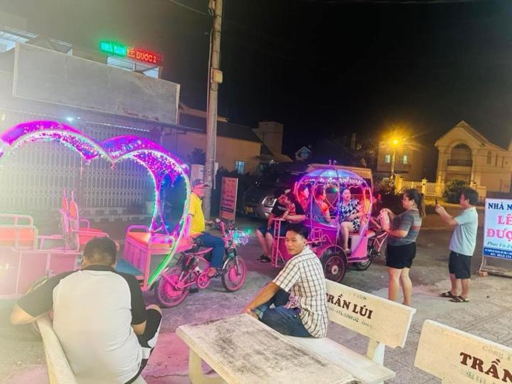 Nhà Nghỉ Lê được