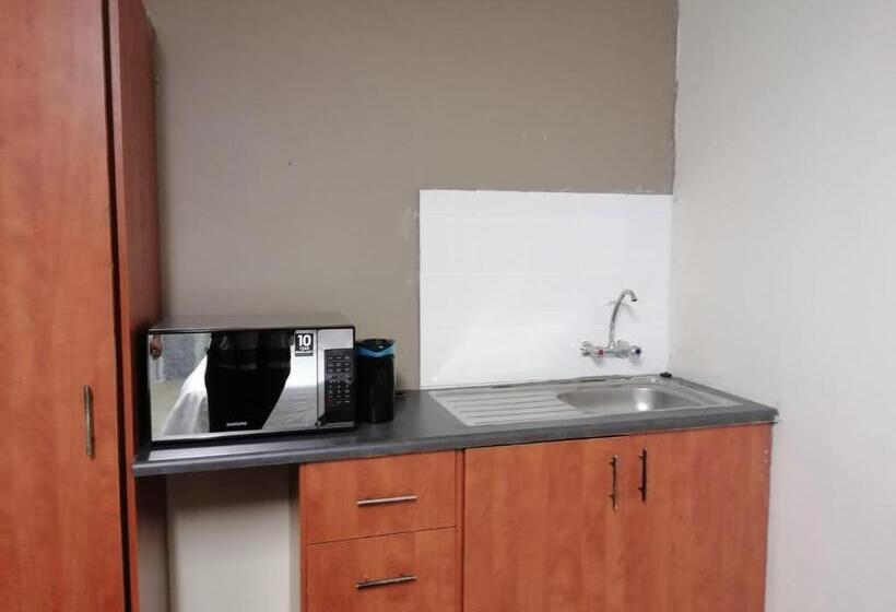 פנסיון Cooper Ville Lite