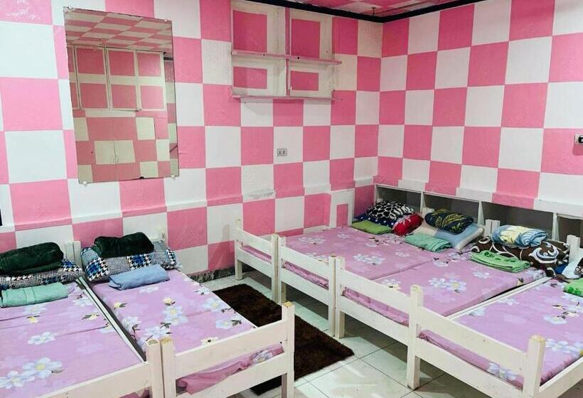 پانسیون Deyo Guest House Room Pink