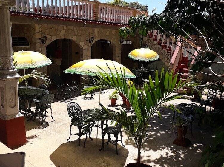 Pensió Hostal La Salvadera