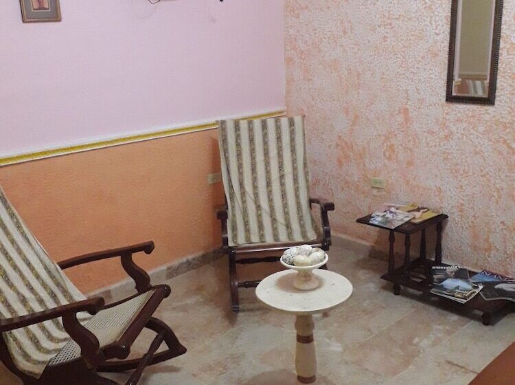 Pensió Hostal La Salvadera