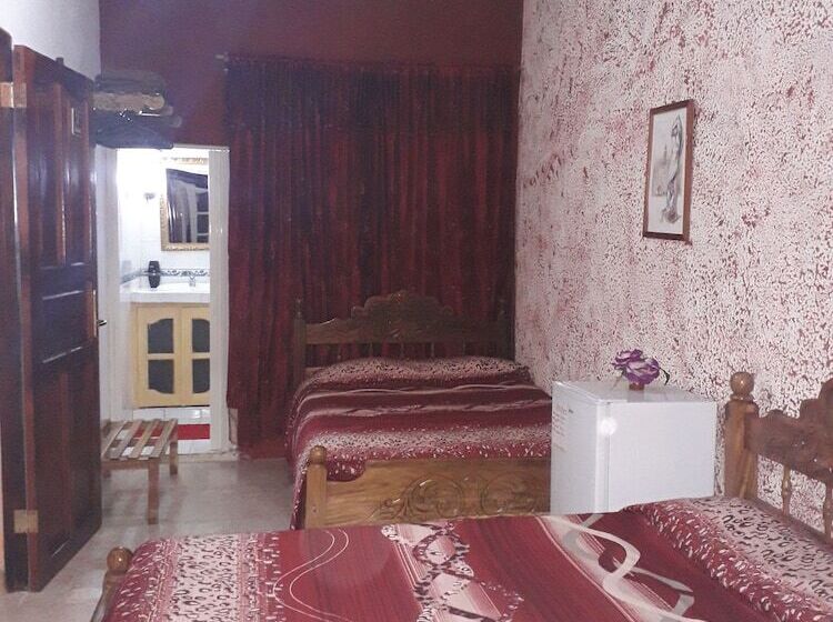 Pensió Hostal La Salvadera