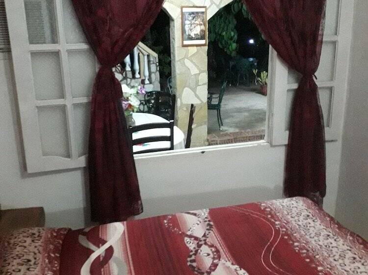 Pensió Hostal La Salvadera