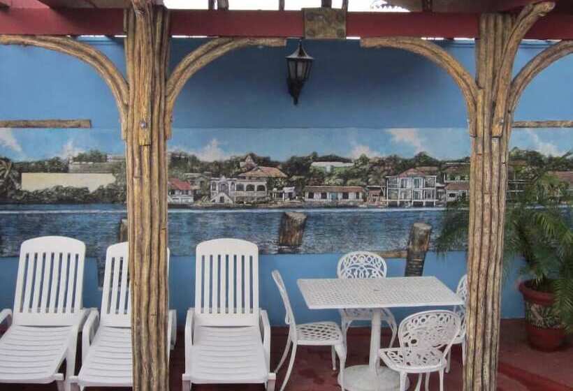 پانسیون Chalet San Carlos