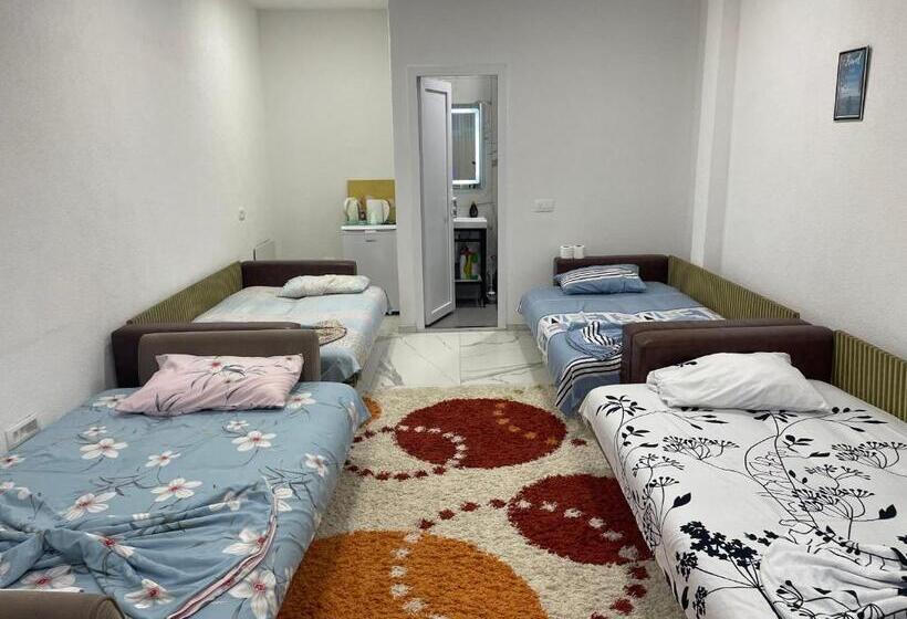 پانسیون Unik Home Family