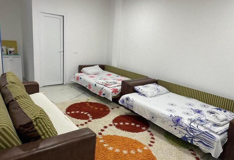 پانسیون Unik Home Family