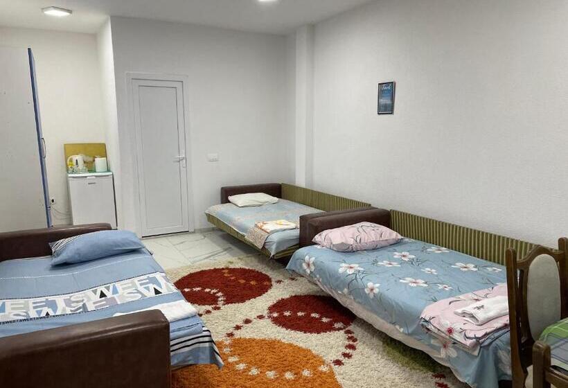 پانسیون Unik Home Family