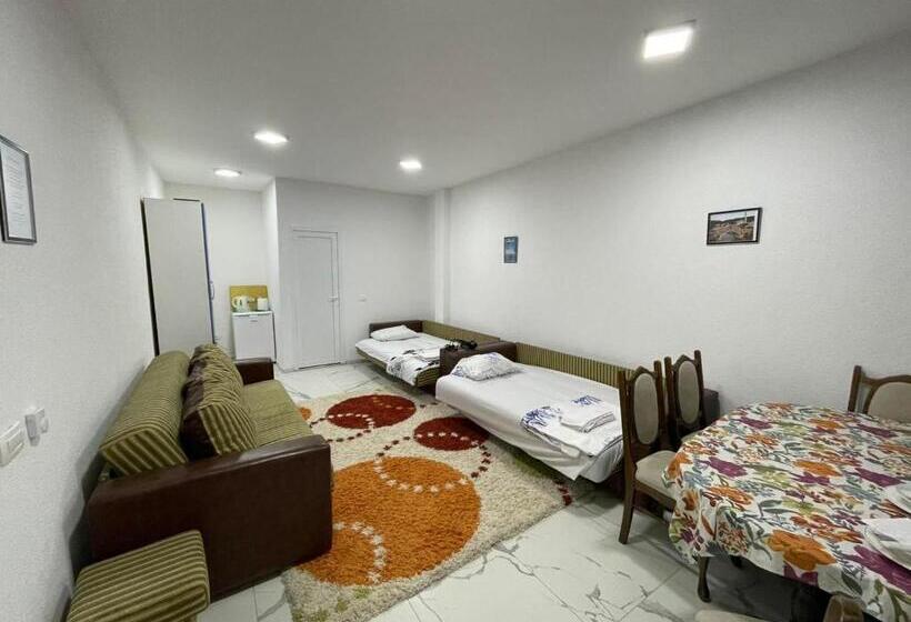 پانسیون Unik Home Family