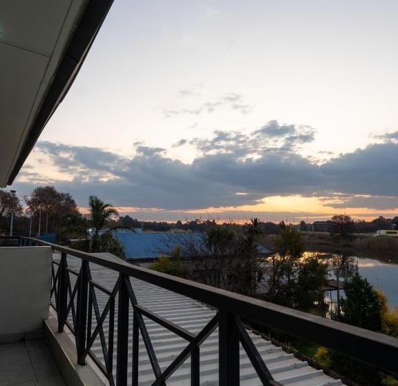 Anew Hotel & Convention Centre Or Tambo Johannesburg