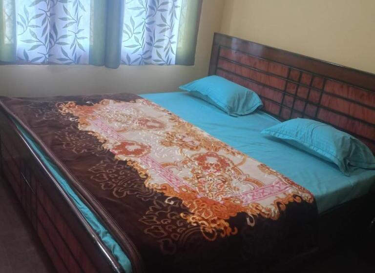 Azad Hotel Cottage And Restaurant