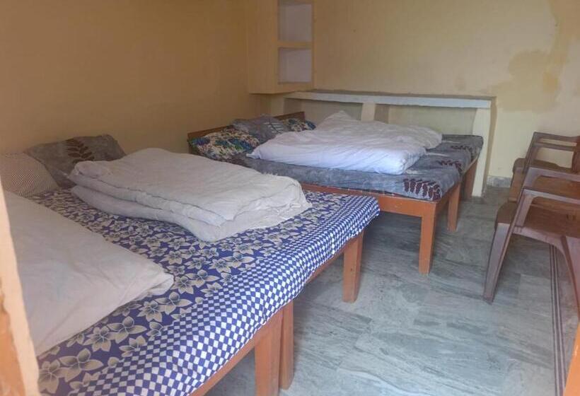 Azad Hotel Cottage And Restaurant