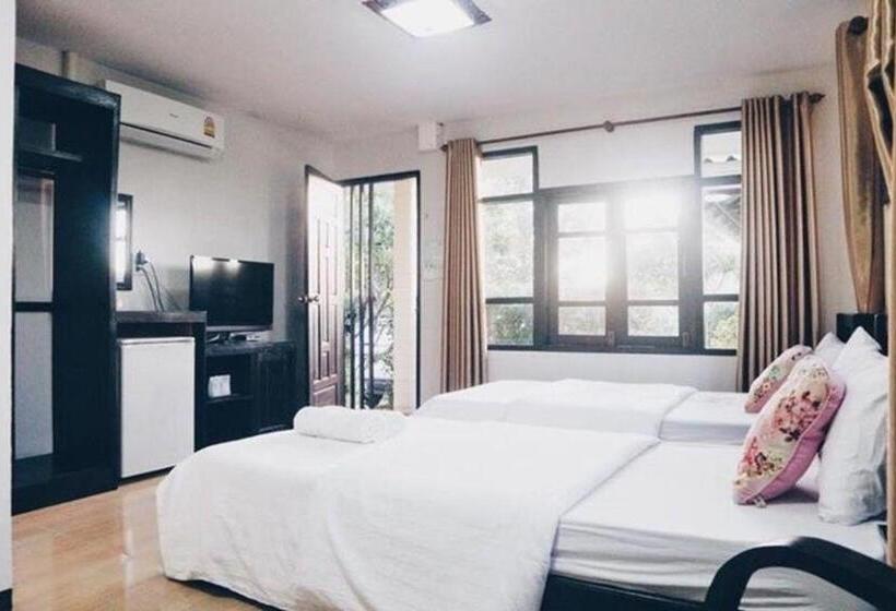 Ban Noi Resort Phrae