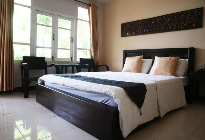 Ban Noi Resort Phrae