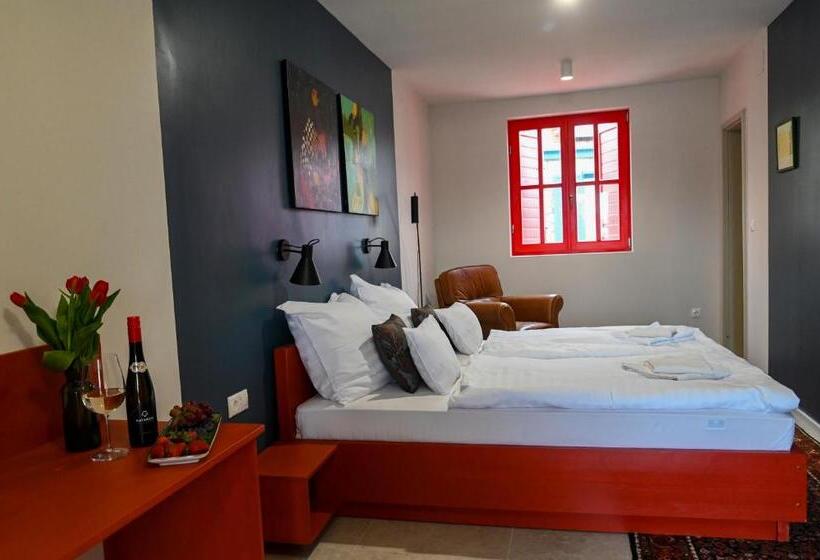 ベッドアンドブレックファースト Bohém Borklub