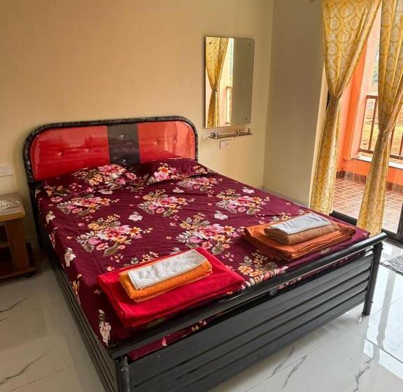 مبيت وإفطار Charviks Blue Diamond Resort