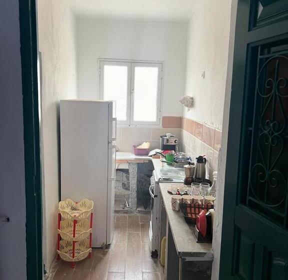 تختخواب و صبحانه Dar Zitouna