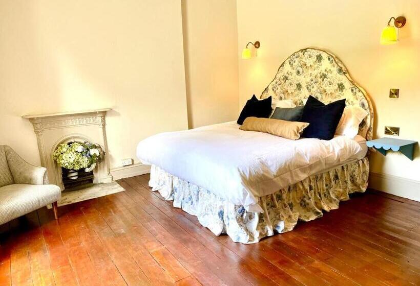 مبيت وإفطار Lynwood House