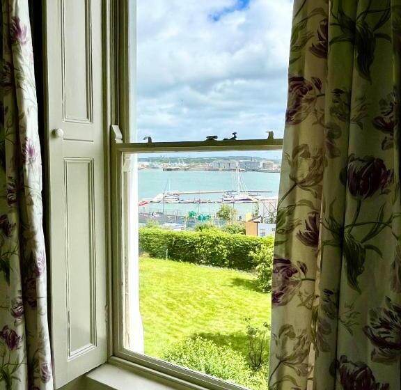 צימר Lynwood House