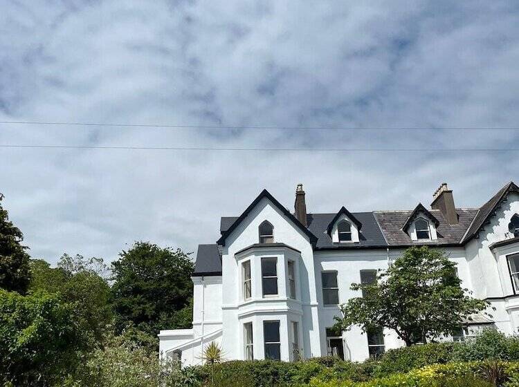 مبيت وإفطار Lynwood House