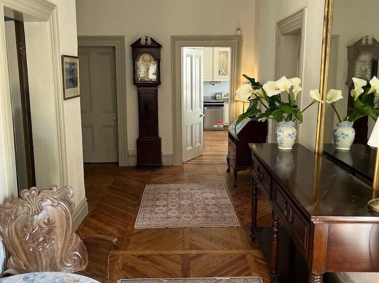 צימר Lynwood House