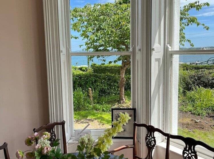 مبيت وإفطار Lynwood House