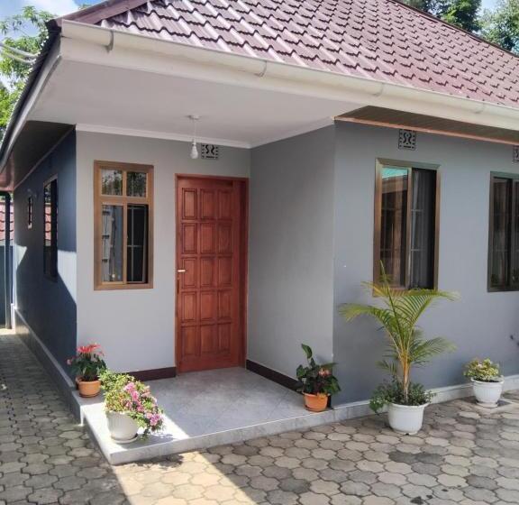 Bed and Breakfast Meuly Family Lodge