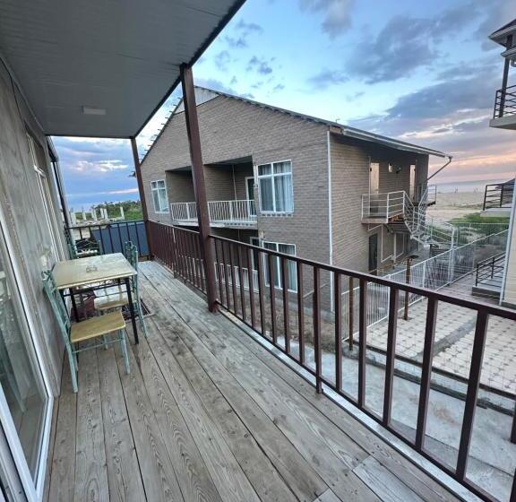 تختخواب و صبحانه коттедж Rayan House