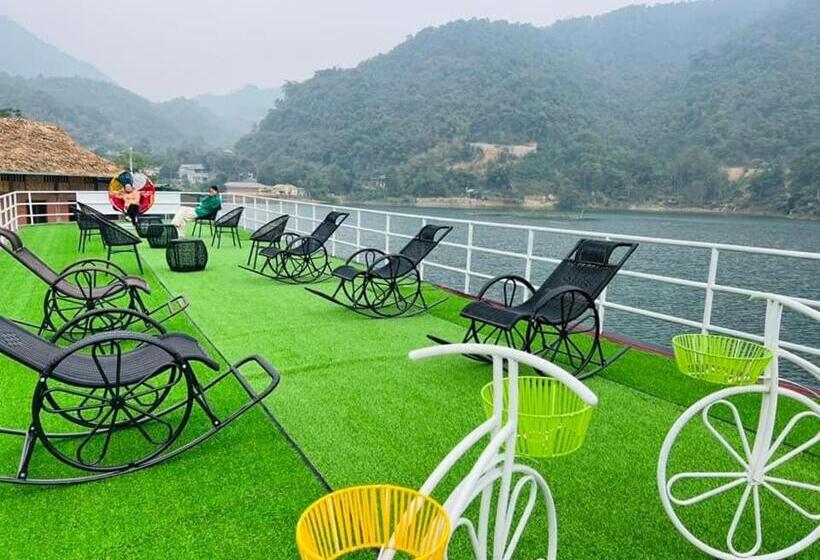 تختخواب و صبحانه Sánh Thuấn Homestay