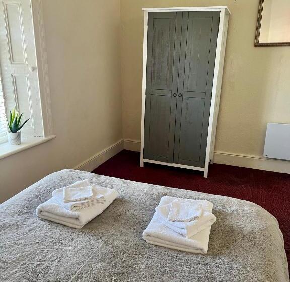 مبيت وإفطار The Coach House Inn