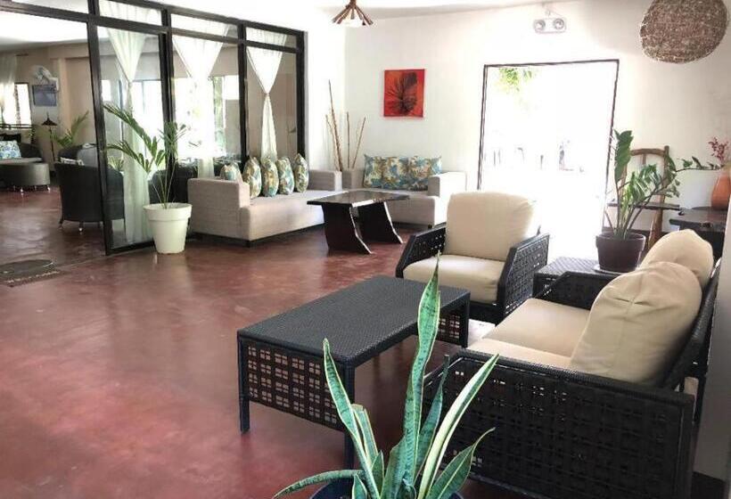 Cherinicole Beach Resort