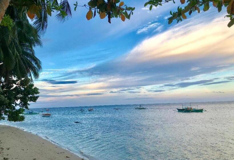 Cherinicole Beach Resort