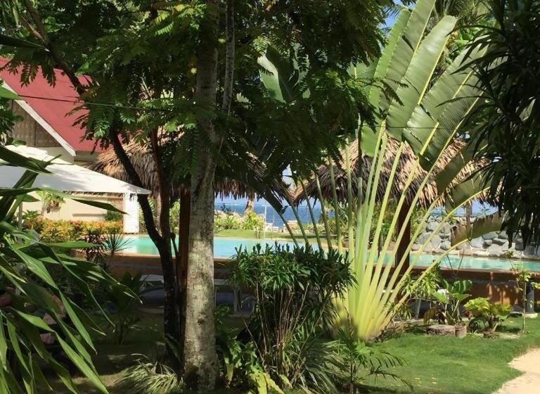 Cherinicole Beach Resort