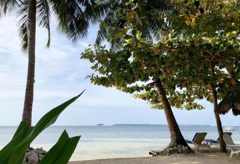 Cherinicole Beach Resort