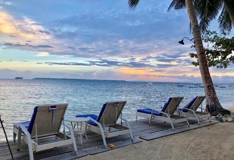 Cherinicole Beach Resort